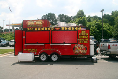 The Hog 'n Dog food truck